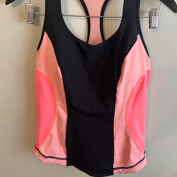 Vibrant pink and black Lululemon top size 10 - Picture 2 of 6